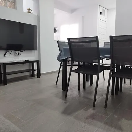 Casa De Maria Luisa * アロナ