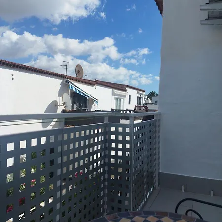 Casa De Maria Luisa アロナ