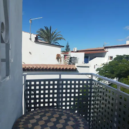 Casa De Maria Luisa * アロナ